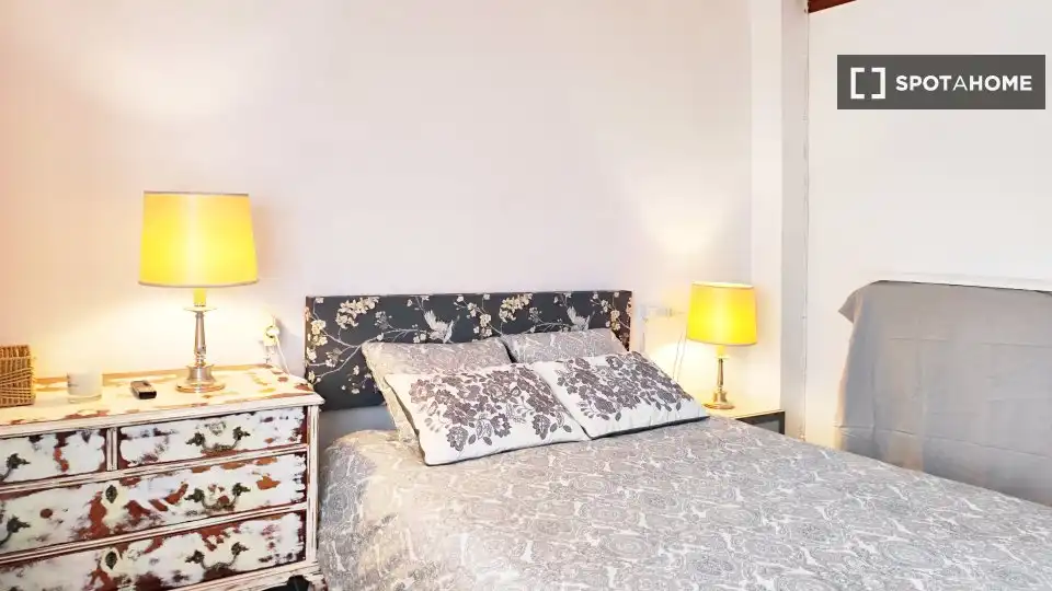 Bedroom of Flat for rent in Bolbaite  with Air Conditioner, Heating and Furnished