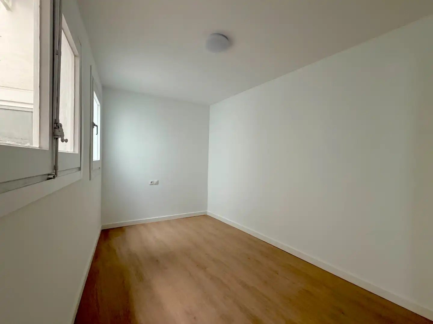 Wohnung zum Verkauf in Vilafranca del Penedès mit Klimaanlage, Abstellraum und Balkon
