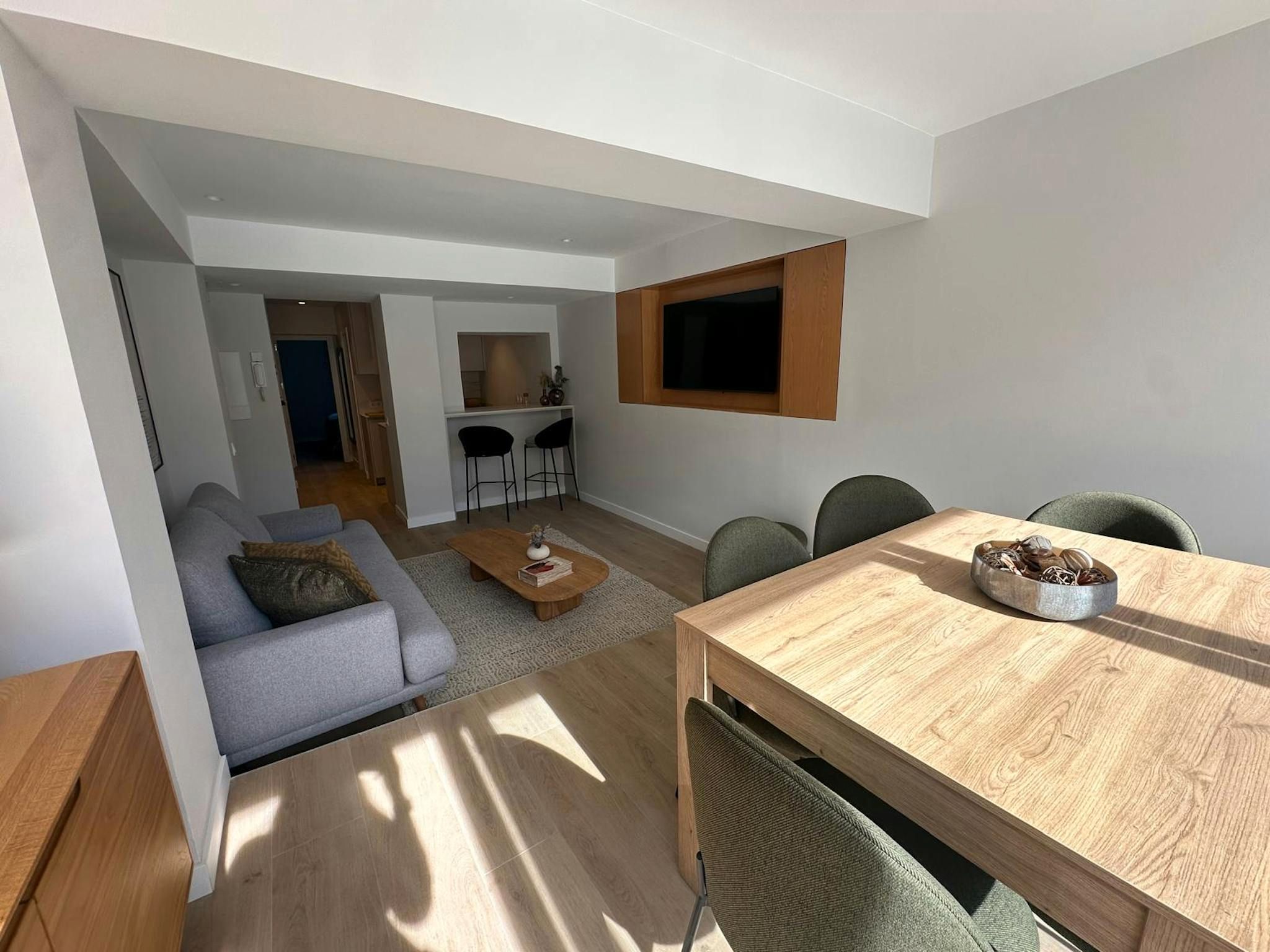 Living room of Flat to rent in  Madrid Capital  with Air Conditioner, Heating and Private garden