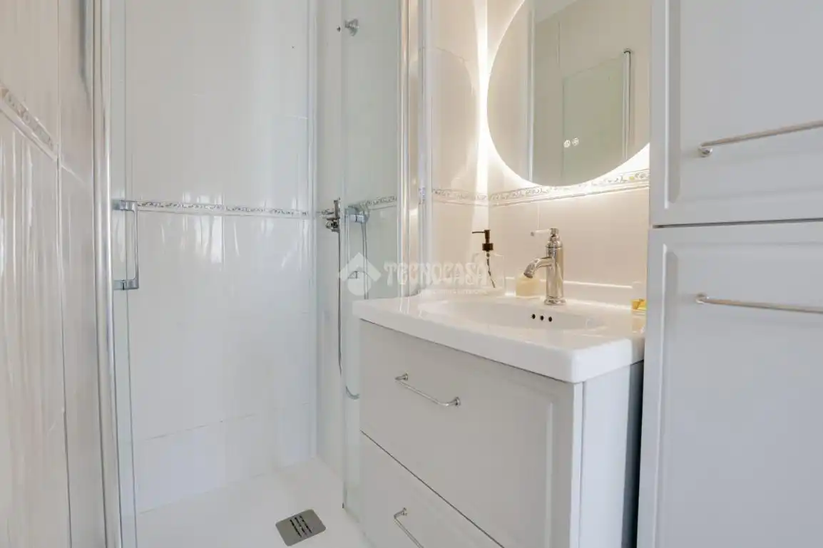 Badezimmer von Einfamilien-Reihenhaus zum Verkauf in Martorelles