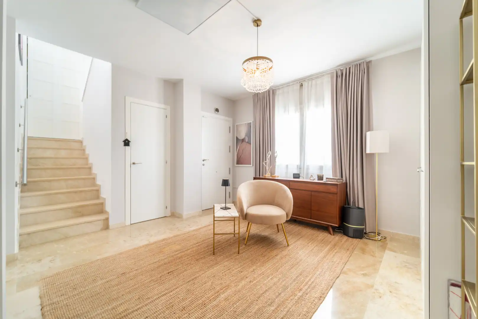 Sala d'estar de Casa o xalet en venda en Mijas amb Aire condicionat, Jardí privat i Terrassa