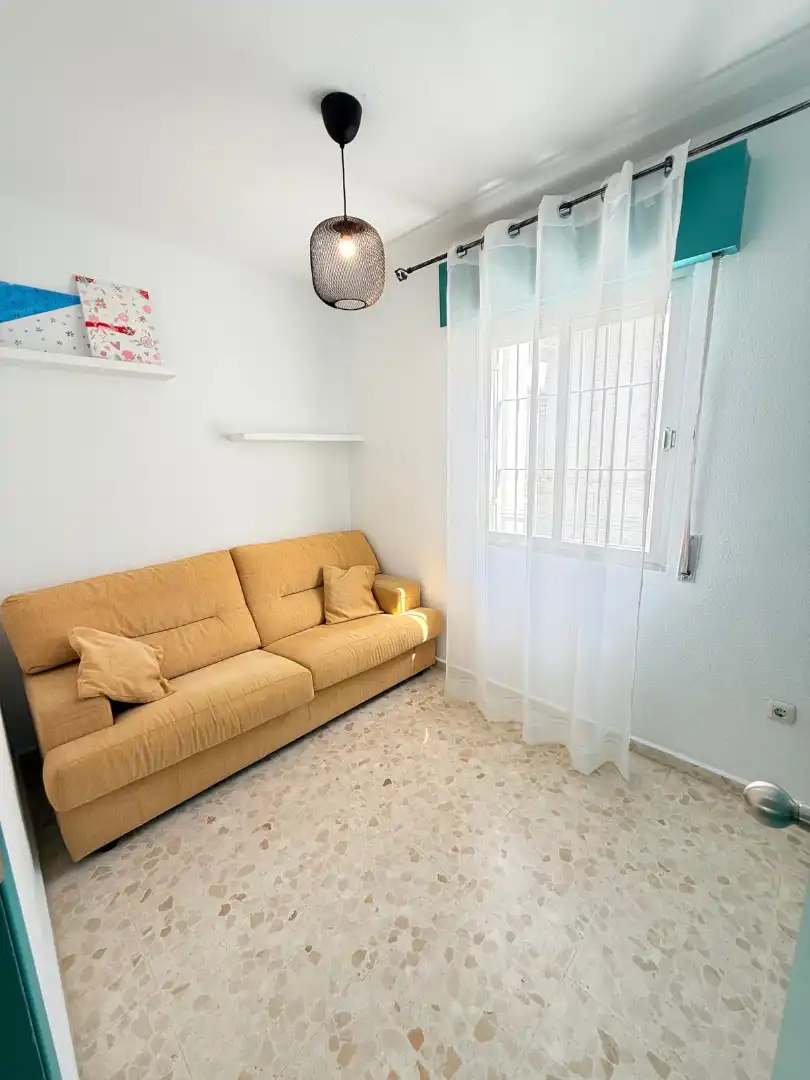 Sala de estar de Ático de alquiler en Rincón de la Victoria con Aire acondicionado, Terraza y Amueblado