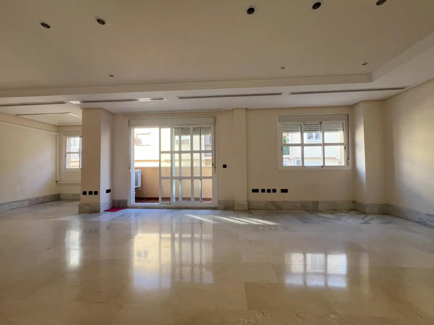 Sala de estar de Oficina en venta en Benalmádena
