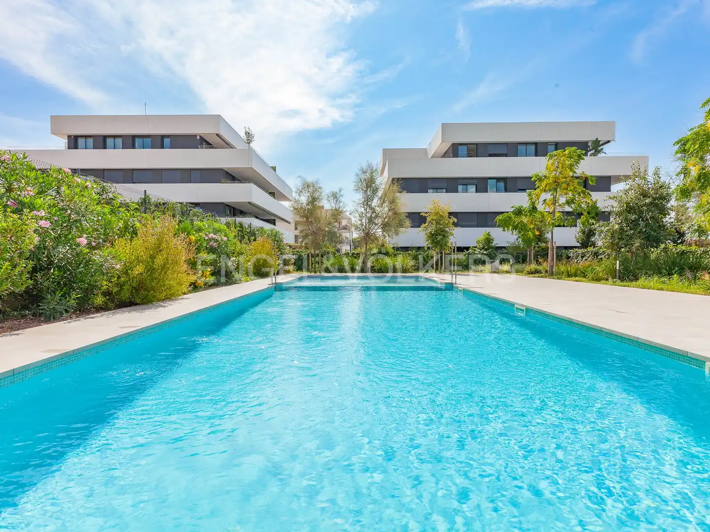 Schwimmbecken von Wohnungen zur Miete in Sitges mit Klimaanlage, Heizung und Privatgarten
