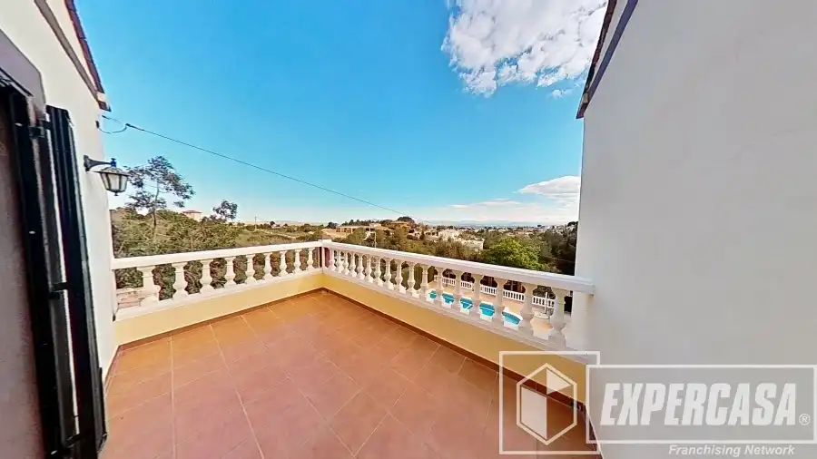 Villa con piscina in vendita a Urbanización LOS LAGOS/ALGINET 1009, imagen 58