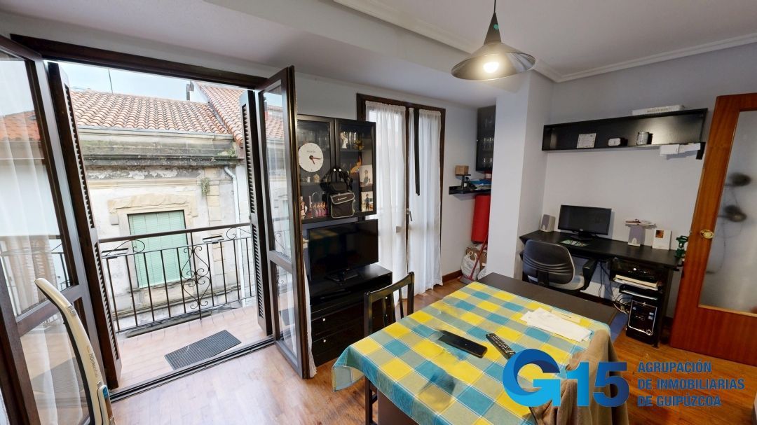 Vista exterior de Dúplex en venda en Hernani amb Calefacció, Traster i Balcó