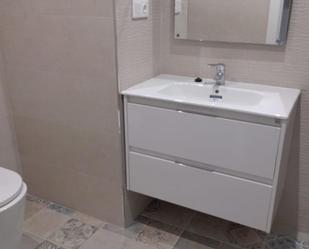 Bathroom of Planta baja to rent in Oviedo 