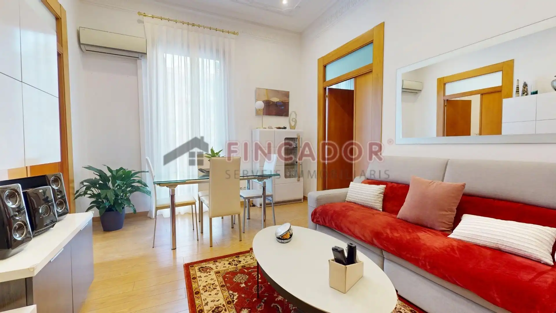 Appartamento con terrazza in vendita a Carrer de Bailèn