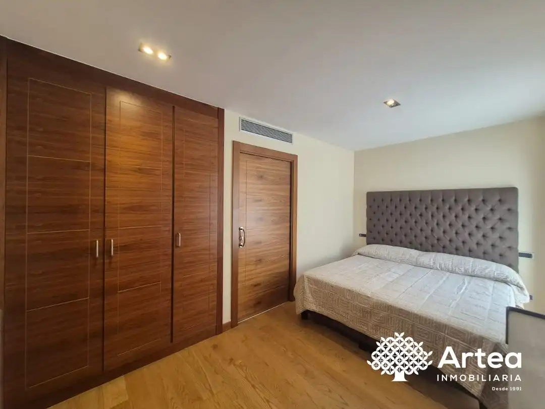 Habitación de Piso de alquiler en Bilbao  con Calefacción, Jardín privado y Horno