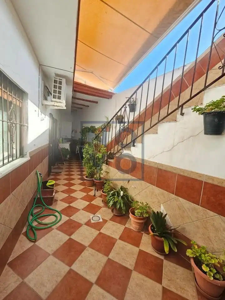 Terrassa de Casa o xalet en venda en Lebrija