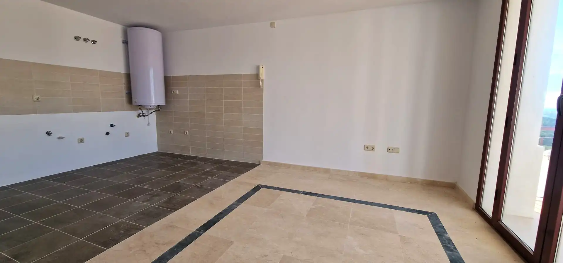 Einfamilien-Reihenhaus zum Verkauf in Cártama mit Privatgarten und Terrasse