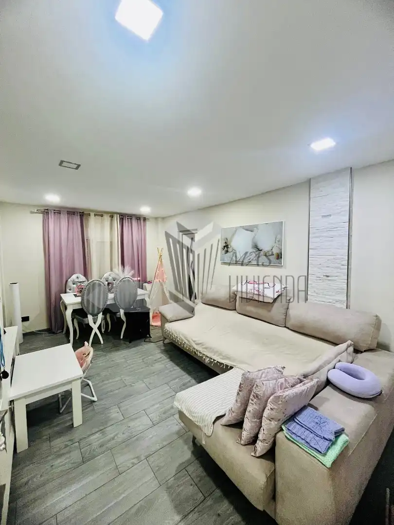 Sala d'estar de Pis en venda en La Línea de la Concepción amb Moblat