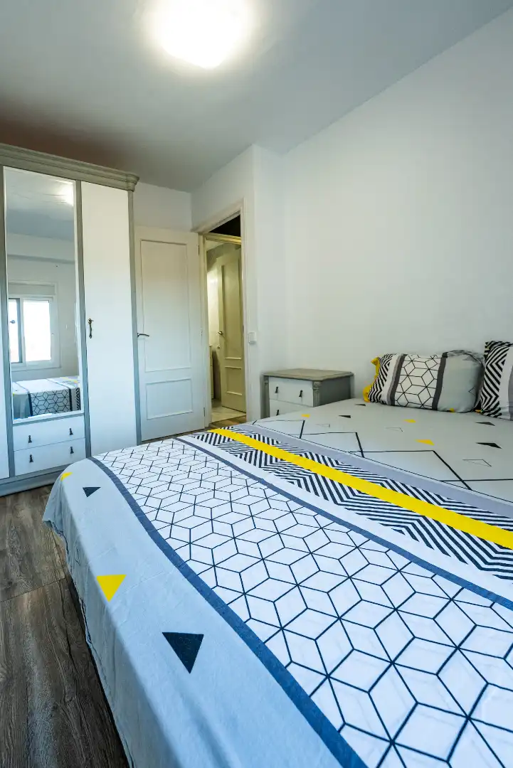 Habitación de Piso en venta en Tarragona con Parquet, Terraza y Amueblado