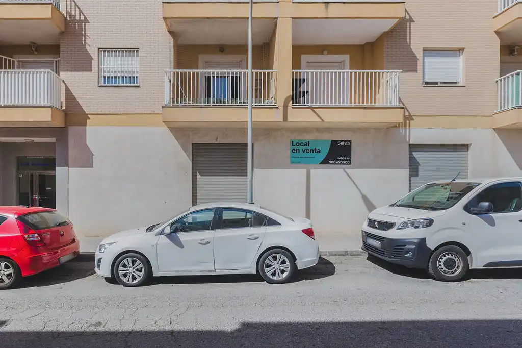 Local comercial en venda a CONDE DE BARCELONA