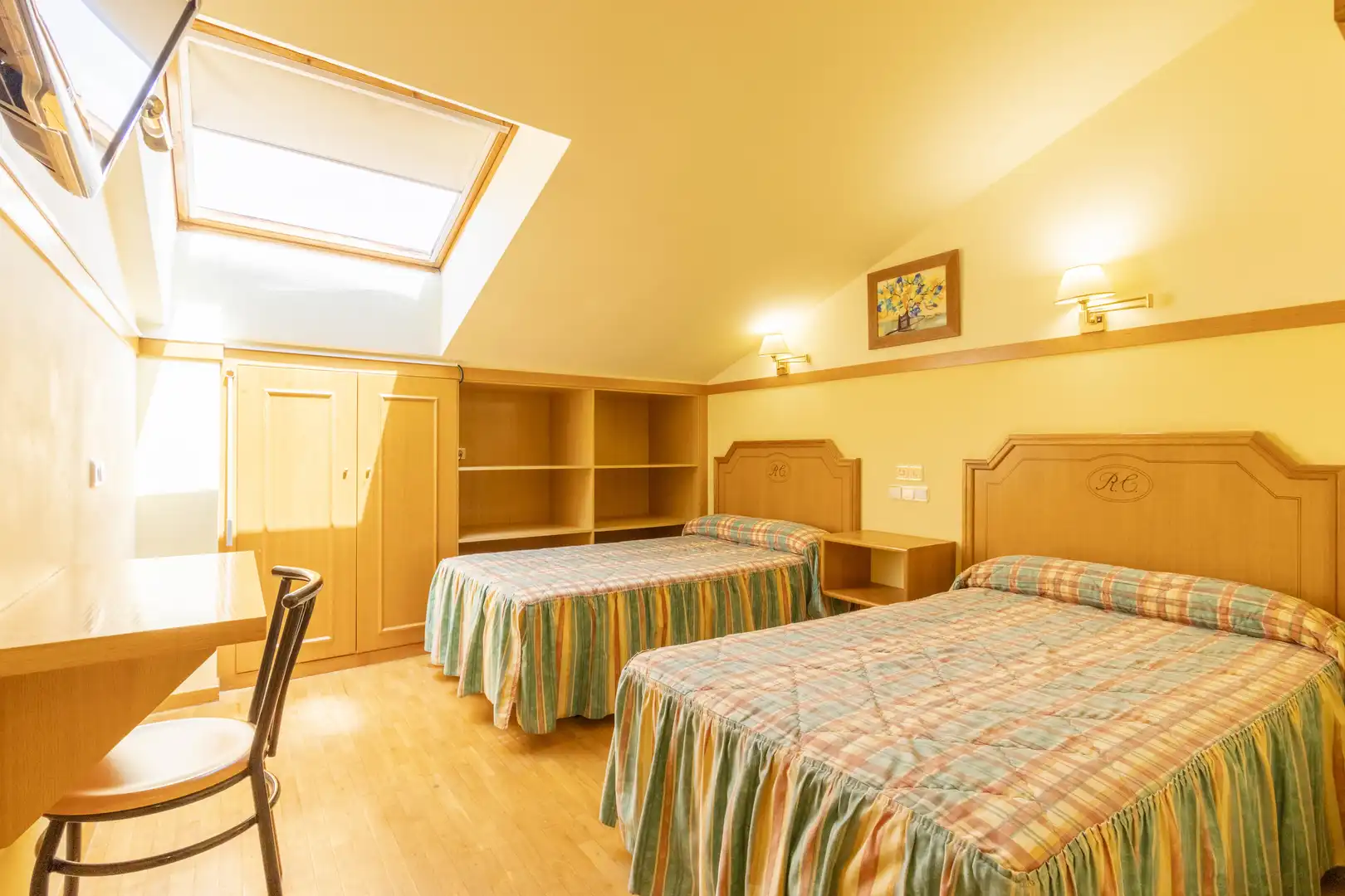 Habitación de Edificio en venta en Cavia