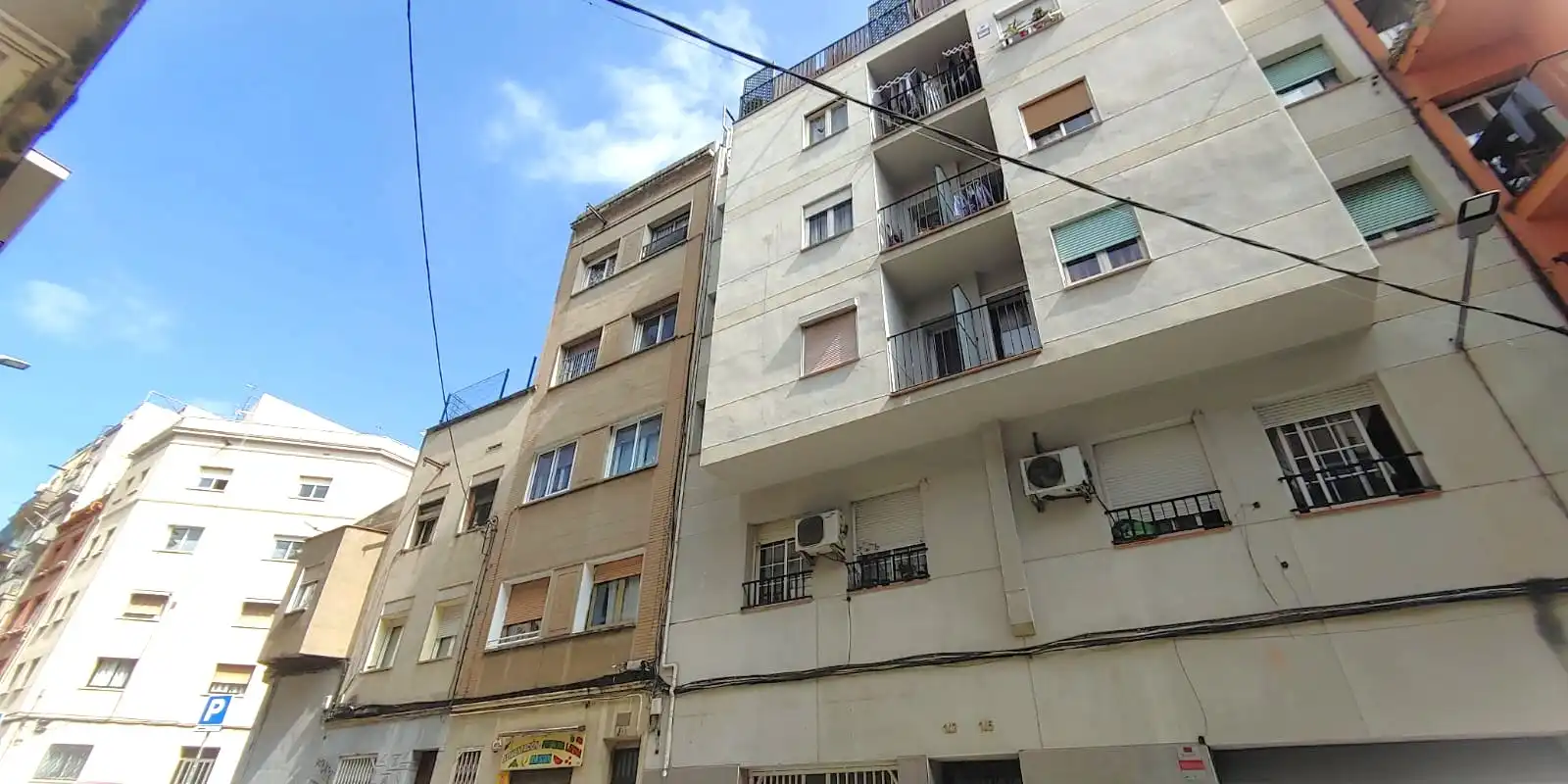 Außenansicht von Wohnung zum Verkauf in L'Hospitalet de Llobregat