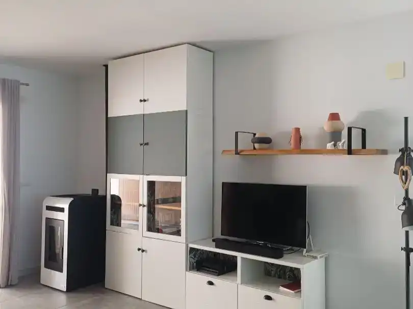 Wohnzimmer von Einfamilien-Reihenhaus zum Verkauf in Polop mit Klimaanlage