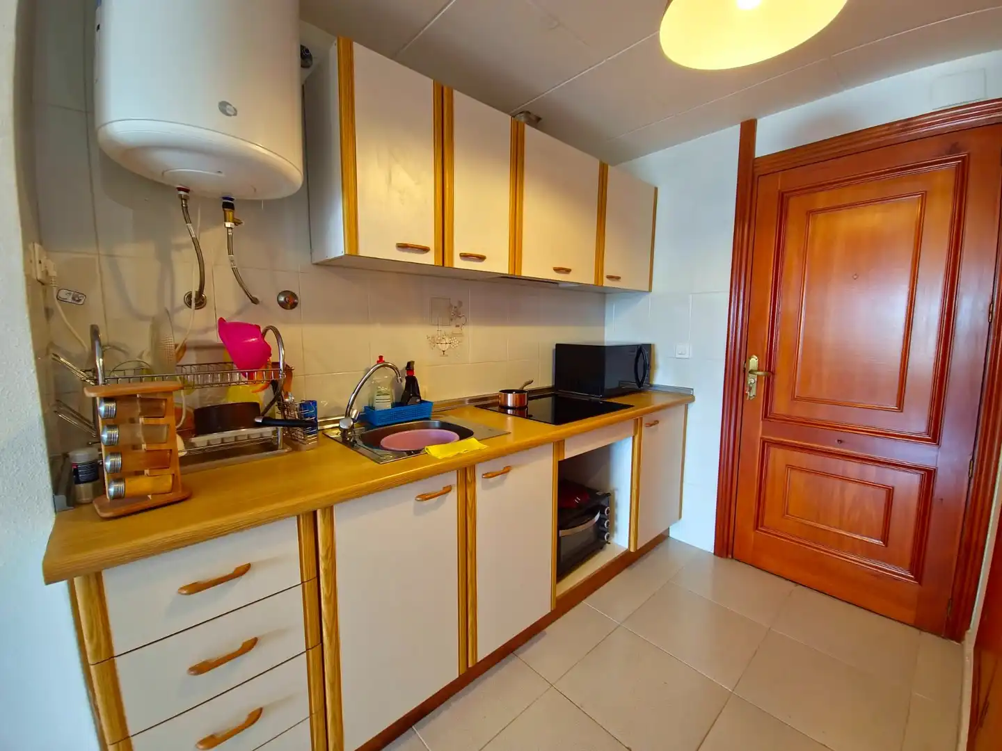 Cuina de Pis de lloguer en Torrevieja amb Aire condicionat, Calefacció i Terrassa