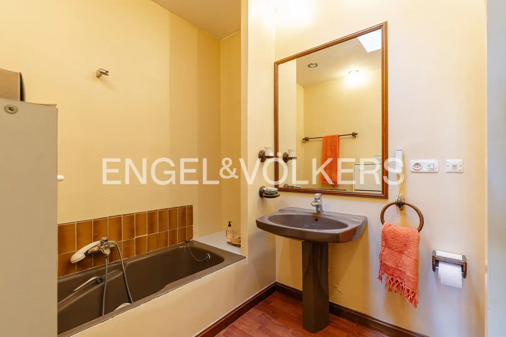 Baño de Casa o chalet en venta en Pozuelo de Alarcón con Calefacción, Jardín privado y Piscina