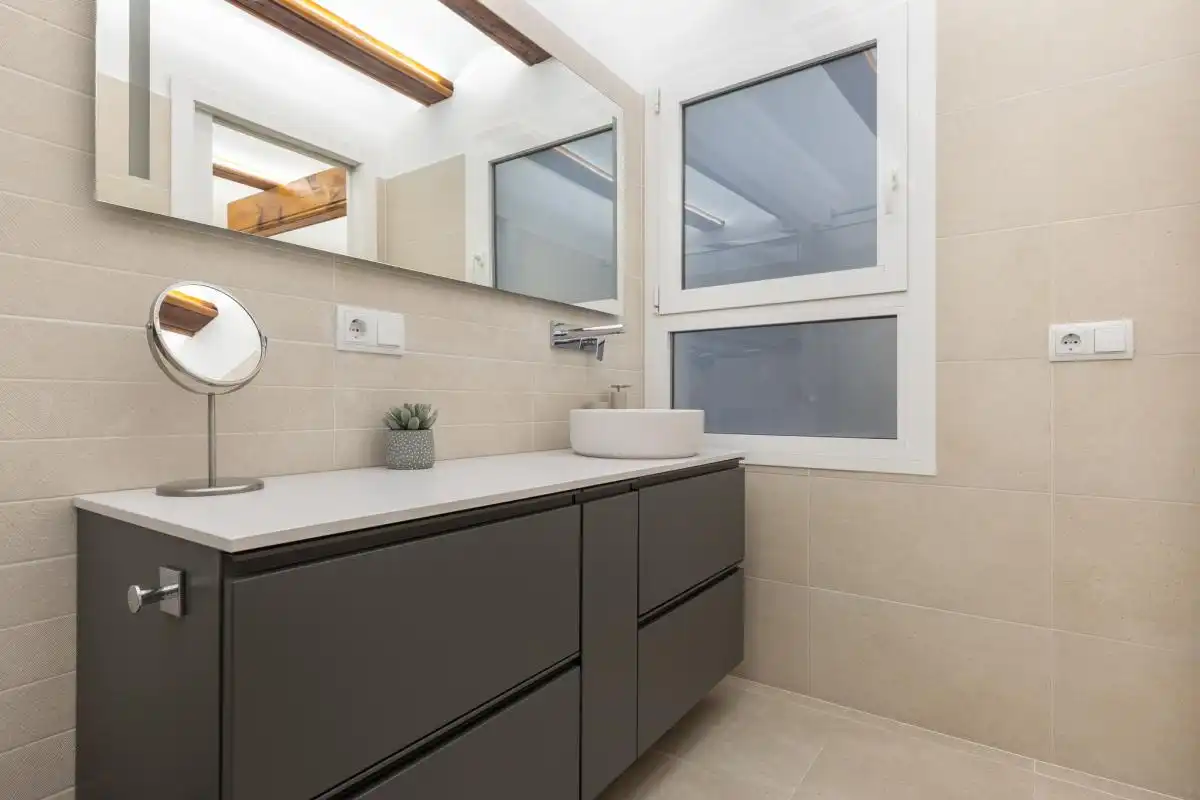 Baño de Loft en venta en Valencia con Aire acondicionado, Calefacción y Trastero