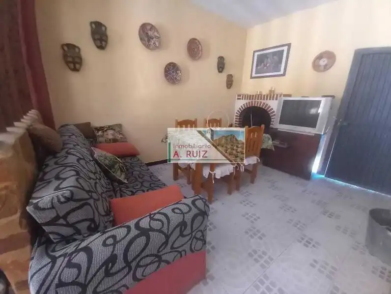 Casa amb piscina en venda a Torreblascopedro, imagen 3