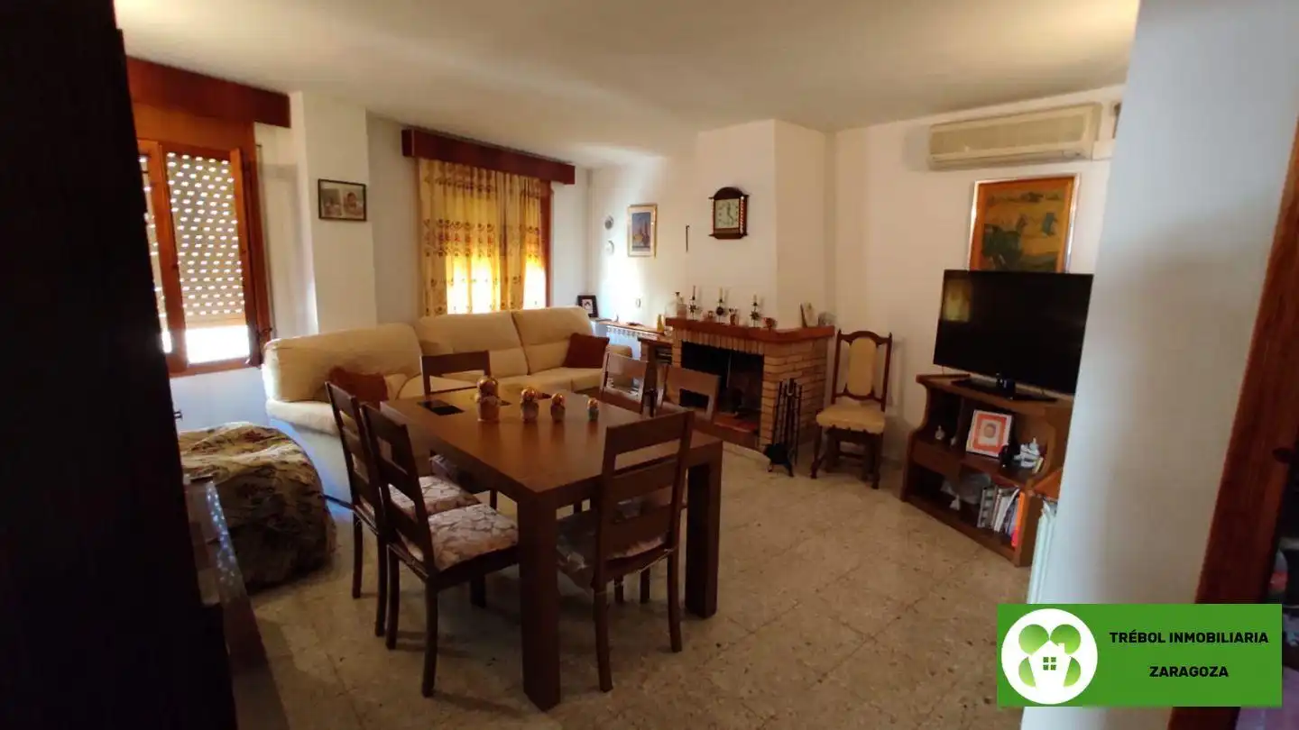 Sala de estar de Casa o chalet en venta en Escatrón con Aire acondicionado, Calefacción y Terraza