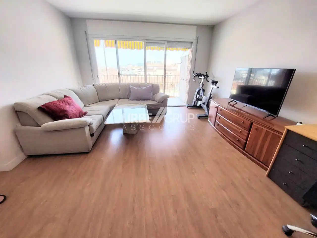 Sala de estar de Piso en venta en Terrassa con Calefacción, Parquet y Terraza
