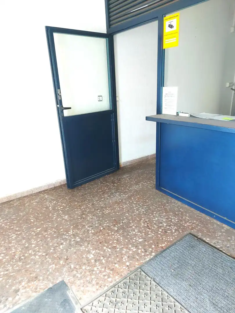 Local comercial en venda a Casco Urbano, imagen 2
