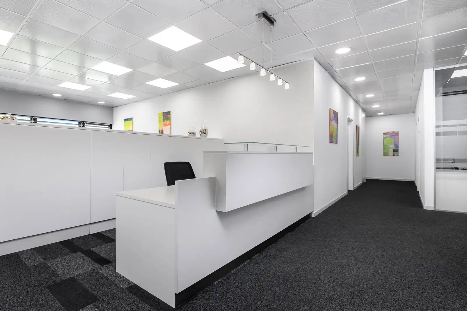 Büro zur Miete in Las Rozas de Madrid mit Klimaanlage, Heizung und Möbliert