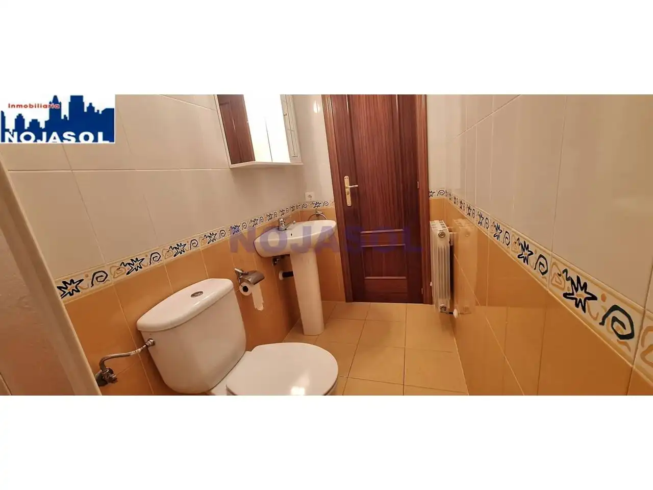Badezimmer von Dachboden zur Miete in Noja mit Heizung, Terrasse und Möbliert