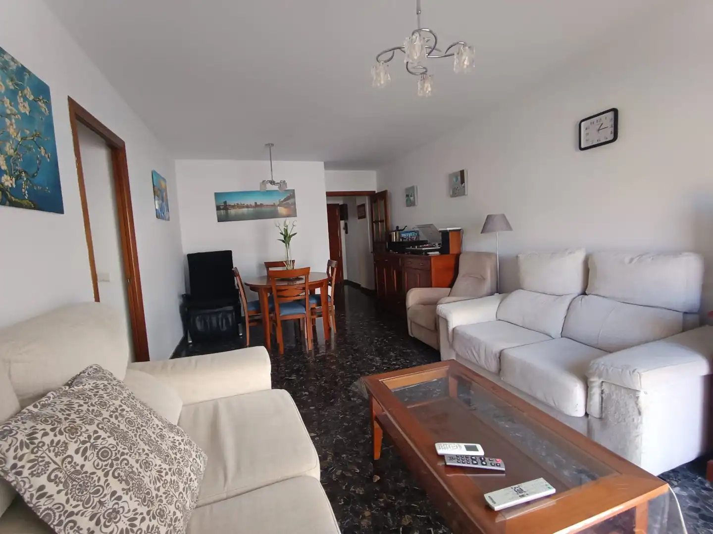Sala de estar de Piso en venta en Fuengirola con Aire acondicionado, Calefacción y Terraza
