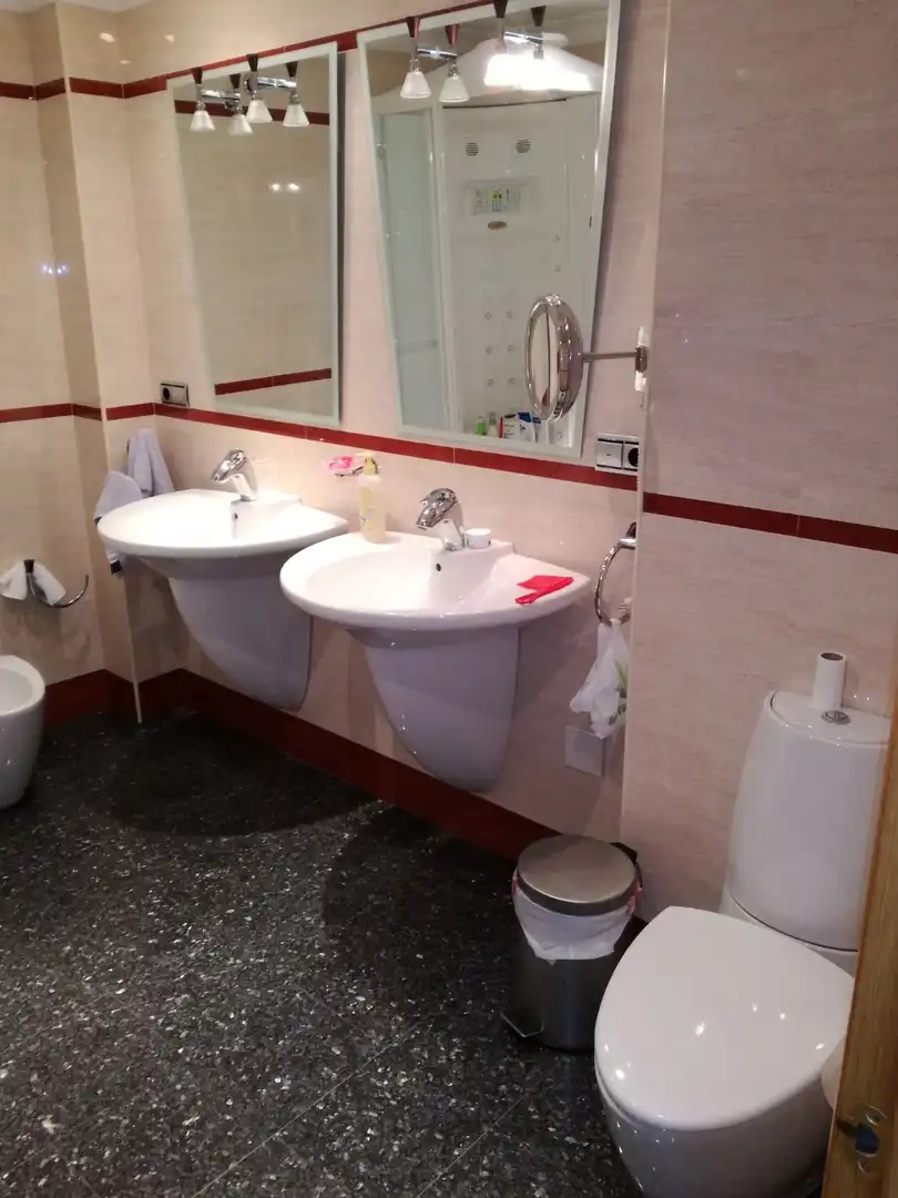 Bathroom of Flat for sale in Ronda  with Air Conditioner, Heating and Storage room