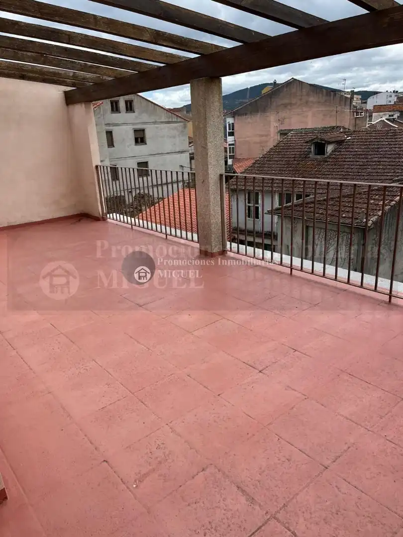 Terraza de Casa adosada en venta en Verín