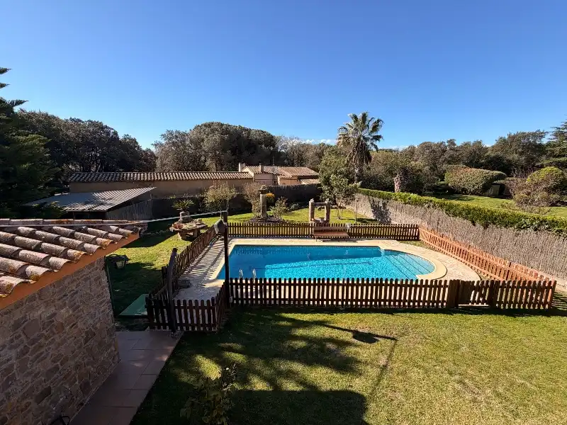 Garden of Houses for sale in Mont-ras  with Air Conditioner, Heating and Private garden