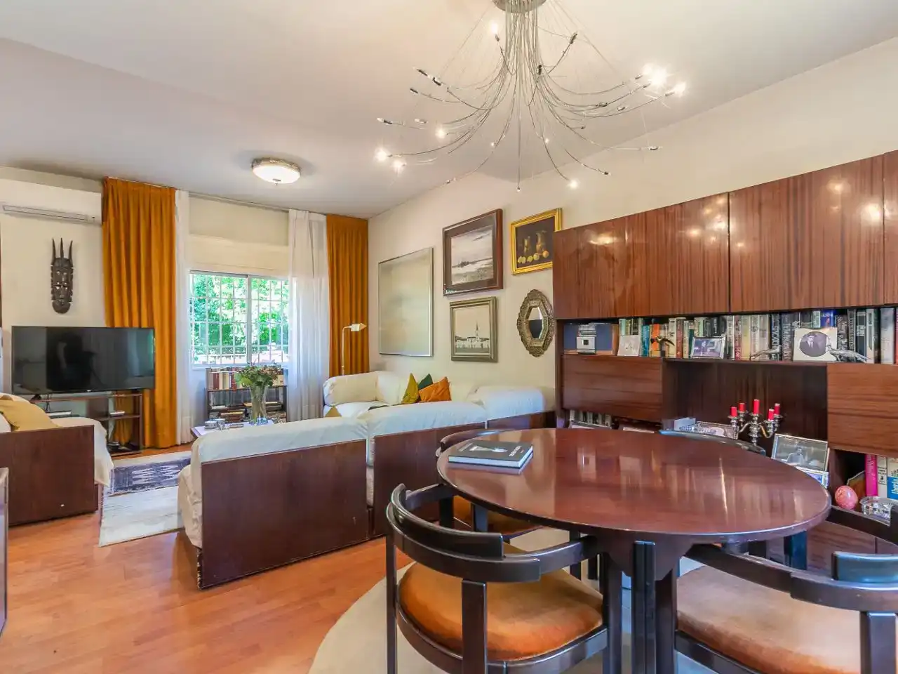 Sala de estar de Casa o chalet en venta en Madrid con Aire acondicionado, Jardín privado y Parquet