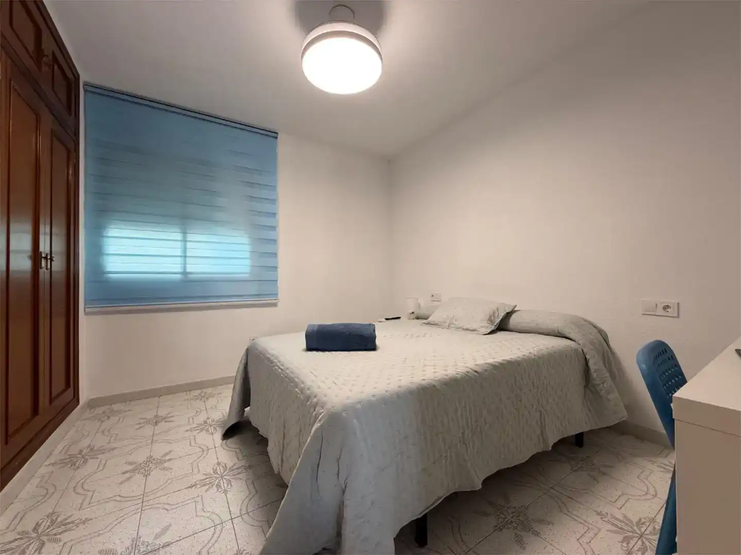 Habitación de Piso para compartir en Linares con Amueblado y Balcón