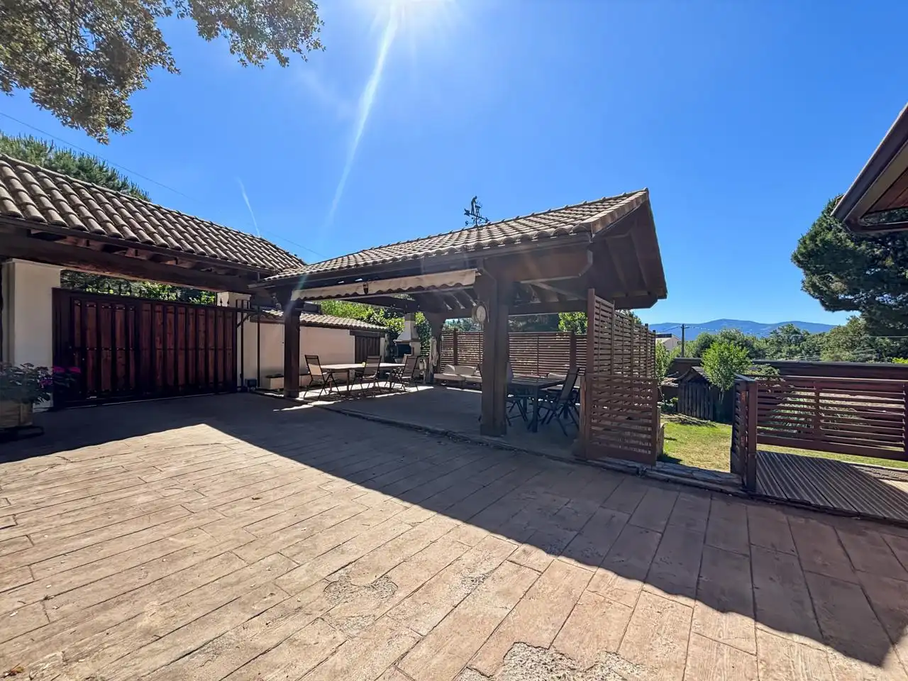 Terrassa de Casa o xalet en venda en El Escorial amb Calefacció, Jardí privat i Terrassa