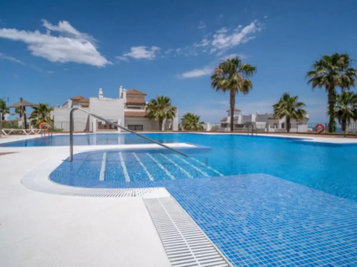 Apartment with pool for sale in La Alcaidesa, imagen 11