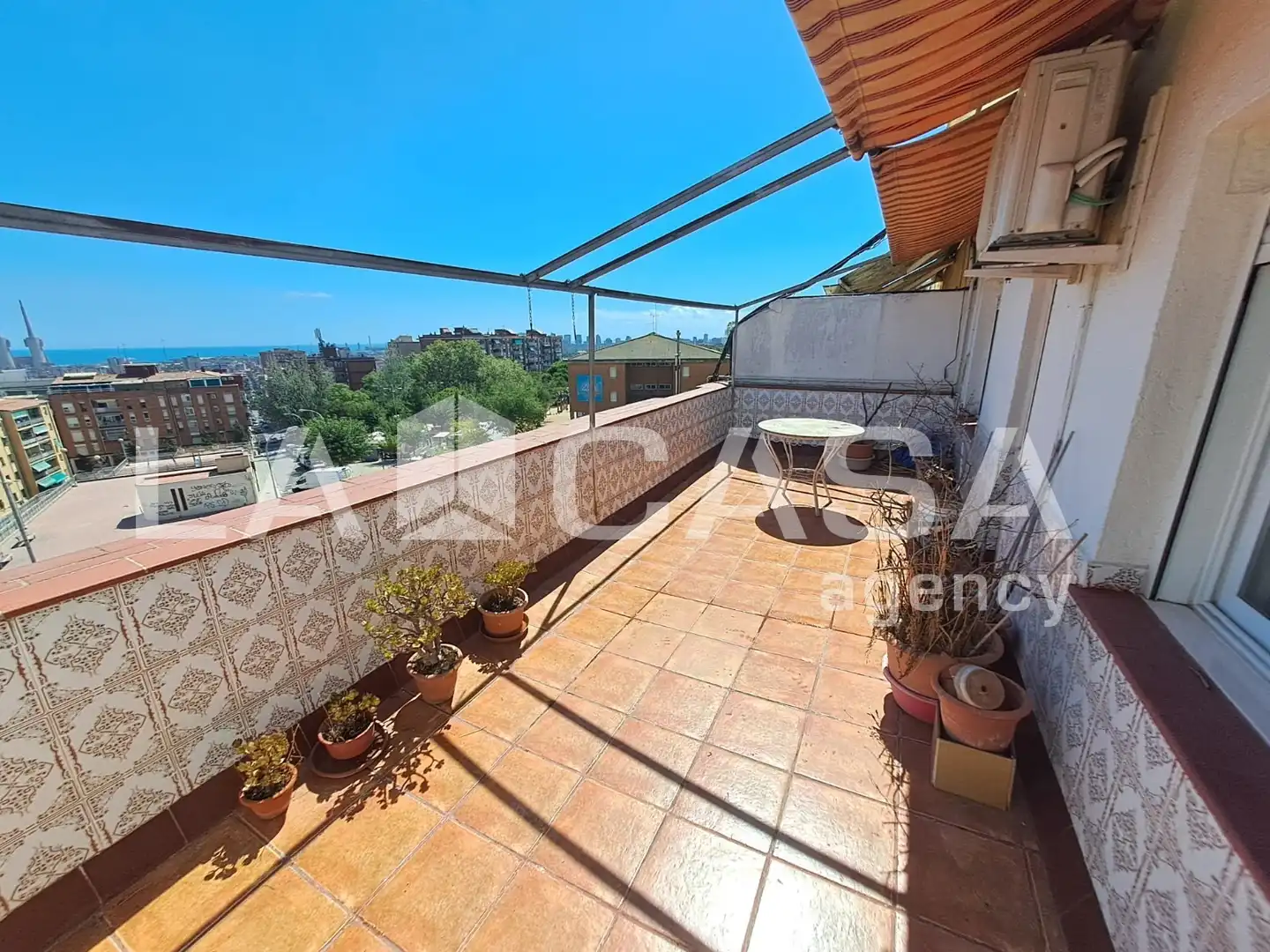 Terrassa de Àtic en venda en Santa Coloma de Gramenet amb Terrassa