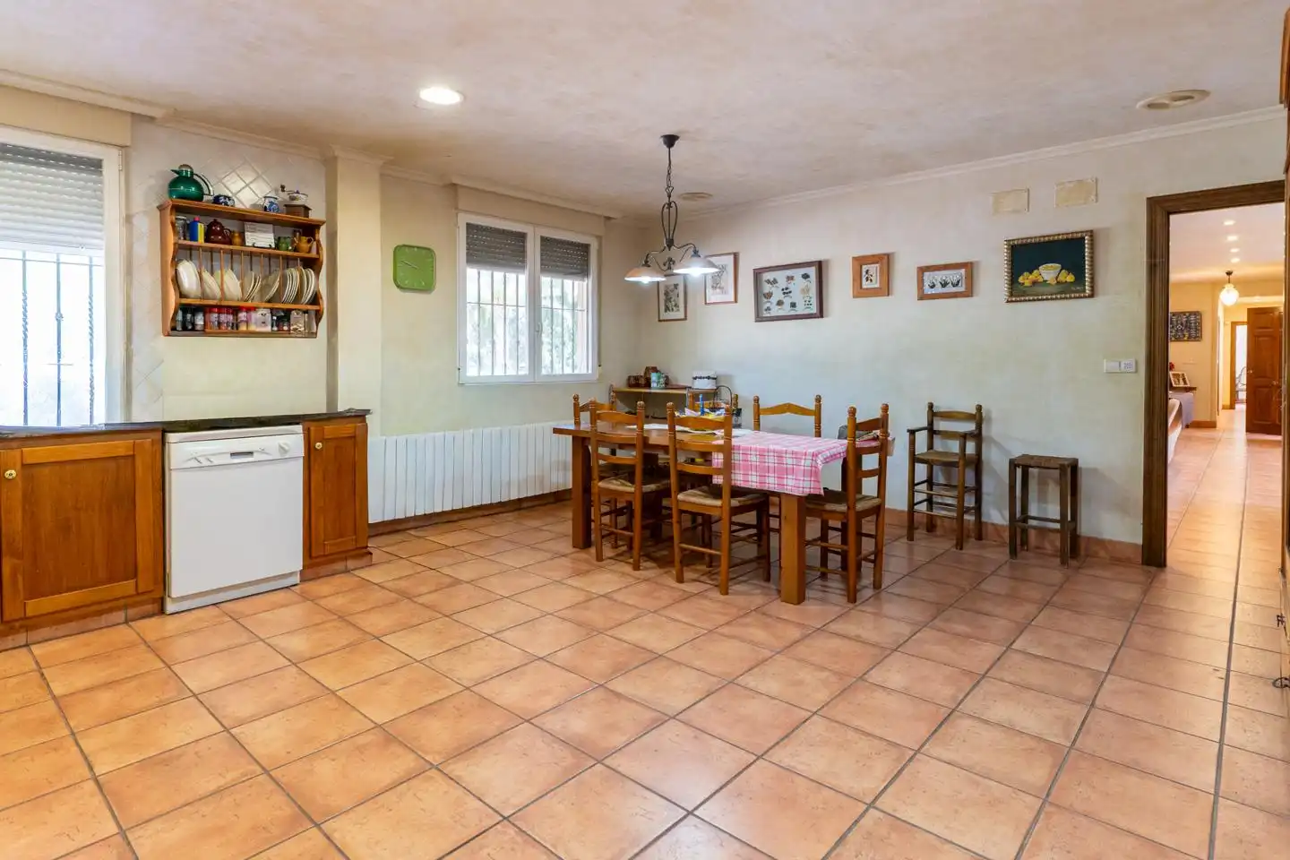 Cuina de Casa o xalet en venda en Elche / Elx amb Calefacció, Terrassa i Traster