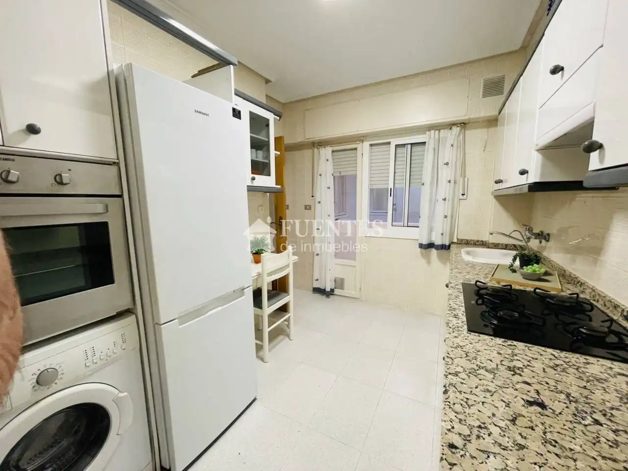 Cuina de Pis en venda en Alicante / Alacant amb Aire condicionat, Terrassa i Moblat