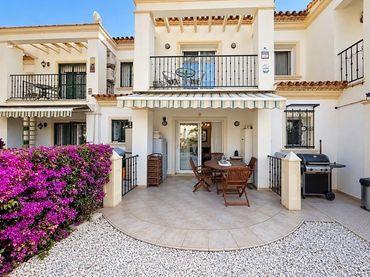 Bungalow mit Balkon zur Miete in ALTEA 11