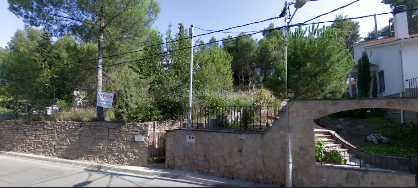 Terreny residencial en venda a Passatge de les Gardénies 7
