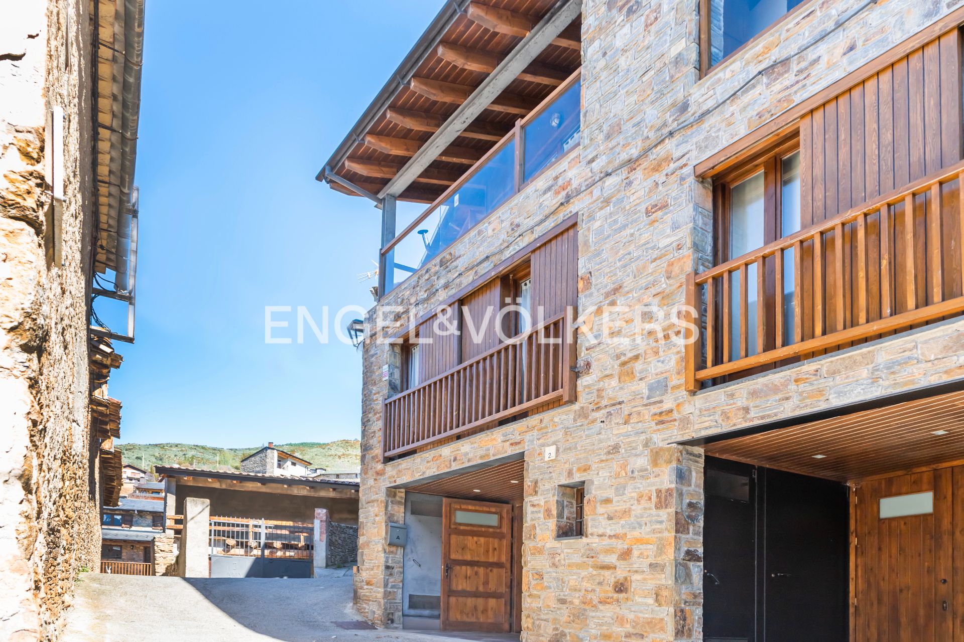 Exterior view of Single-family semi-detached for sale in Prullans  with Heating, Parquet flooring and Terrace