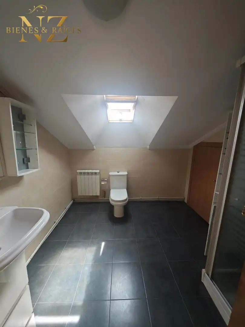 Baño de Dúplex en venta en Numancia de la Sagra con Calefacción, Trastero y Horno