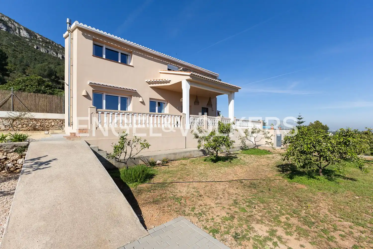 Vista exterior de Casa o xalet de lloguer en Corbera amb Aire condicionat, Calefacció i Jardí privat