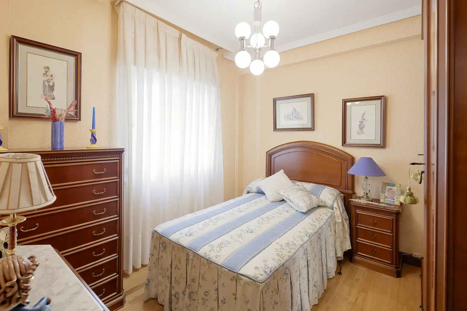 Schlafzimmer von Wohnung zum Verkauf in Gijón  mit Heizung und Möbliert