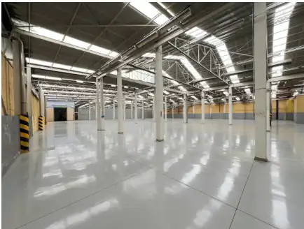 Vista exterior de Nave industrial de alquiler en Vigo  con Calefacción y Alarma