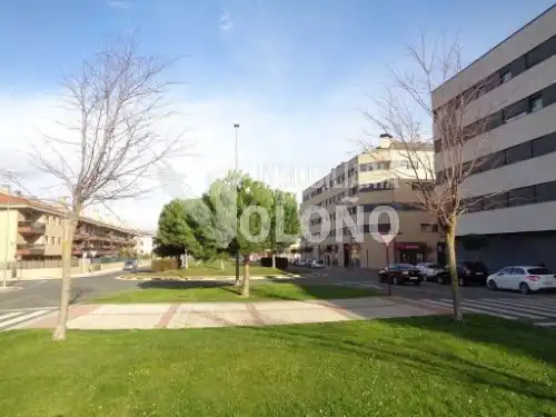 Locale commerciale in vendita a Calle Camilo José Cela 7, imagen 4