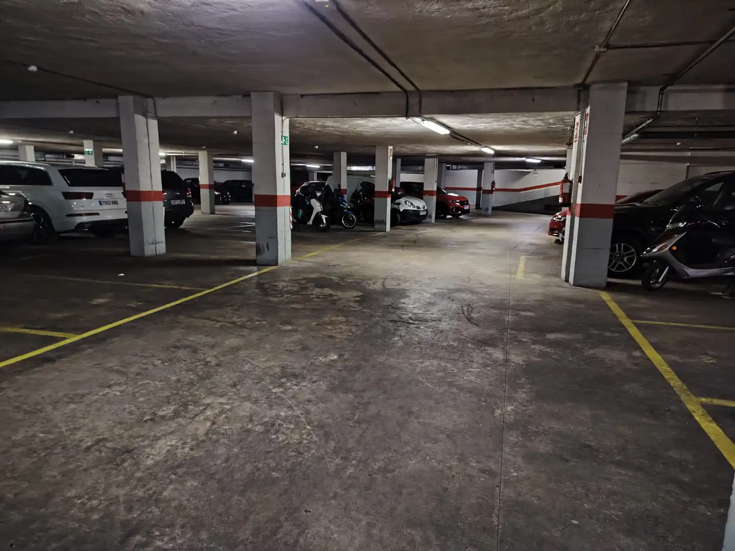 Parking de Dúplex en venta en Manresa con Calefacción, Parquet y Terraza